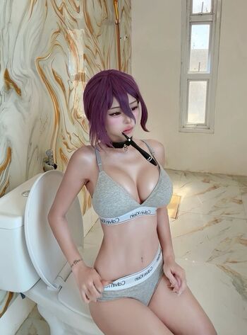 Akari_Cos