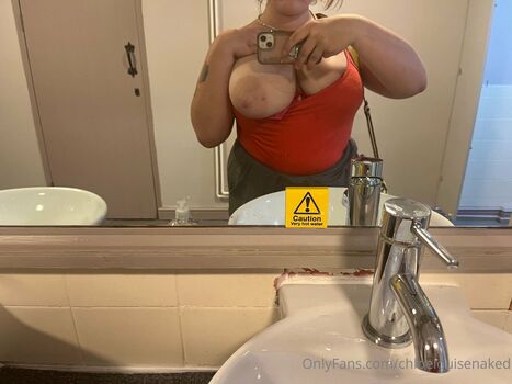 chloelouisenaked