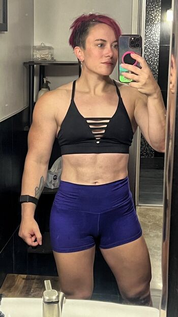 Claire Max