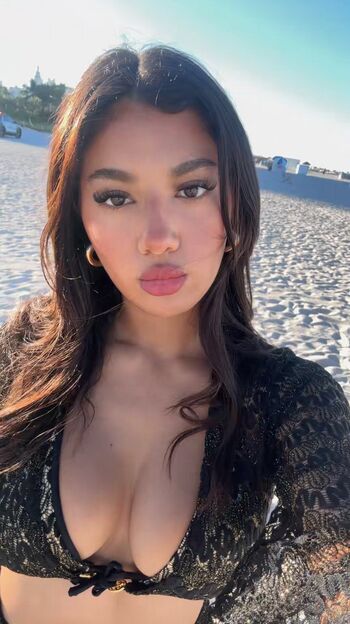 jasmine_lillyyyy