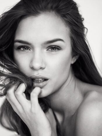 Josephine Skriver