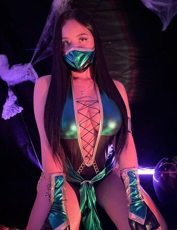 Luci_Naughty_