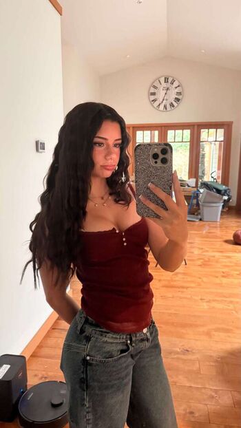 Mikayla Campinos