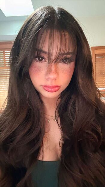 Mikayla Campinos