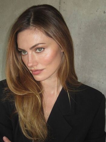 Phoebe Tonkin