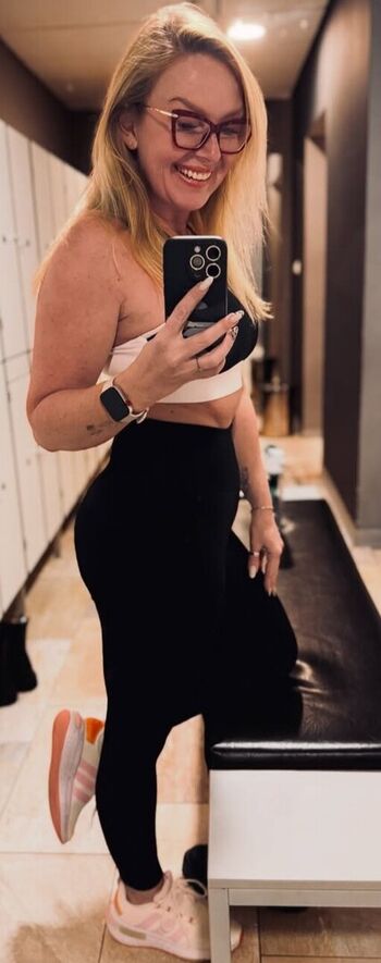redglassesgirl83