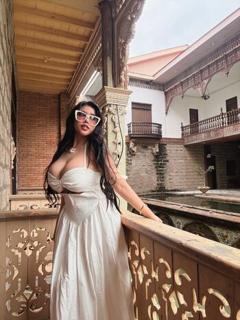 sky.tina.official2