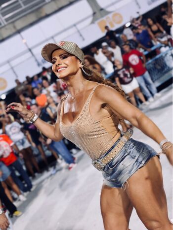 Viviane Araujo