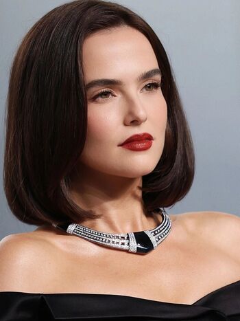 Zoey Deutch